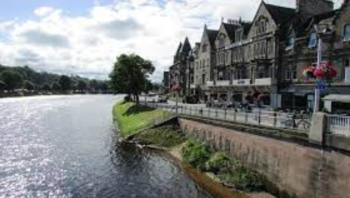 Emirates Airlines Inverness Reservation Office in UK