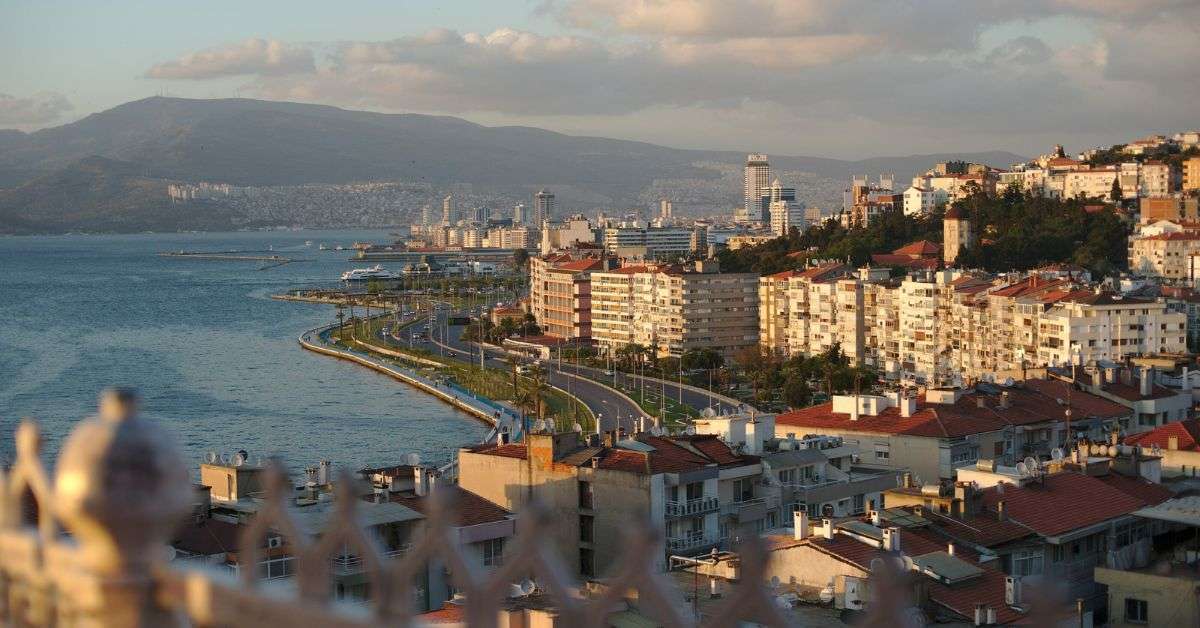 Turkish Airlines Izmir Office in Turkey